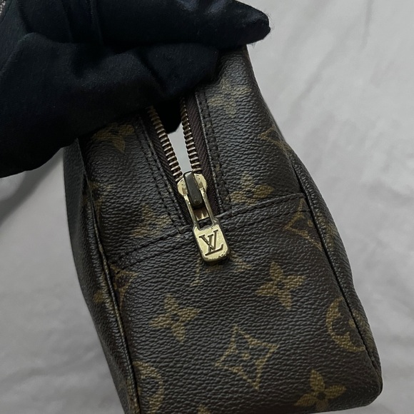 Auth Louis Vuitton Monogram Trousse Toilette 28 - Vintage - Picture 6 of 10